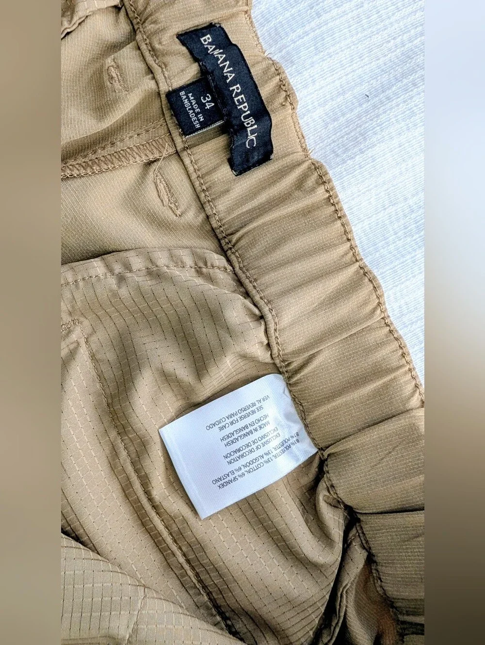 Banana Republic Men's Tan Flat-Front Shorts 34